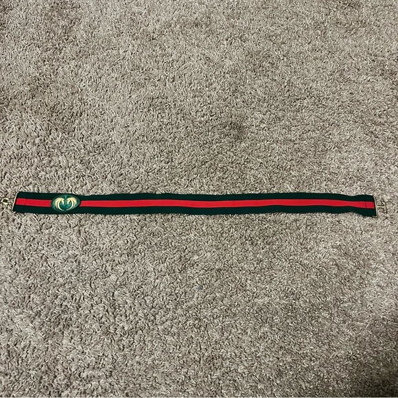 Accessories - Women's Green/Red Elastic Horseback Riding Belt. Good Condition.